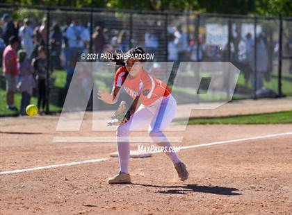 Thumbnail 2 in Lakewood vs. Chaparral (CHSAA 5A State - 1st Round) photogallery.