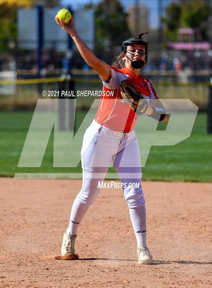 Thumbnail 3 in Lakewood vs. Chaparral (CHSAA 5A State - 1st Round) photogallery.