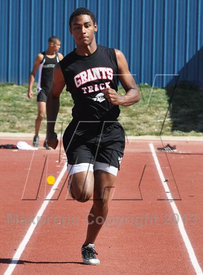 Thumbnail 1 in 55th Bloomfield Invitational photogallery.