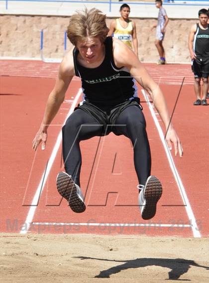 Thumbnail 2 in 55th Bloomfield Invitational photogallery.
