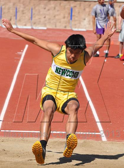 Thumbnail 1 in 55th Bloomfield Invitational photogallery.