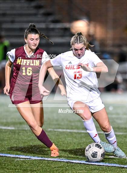 Thumbnail 2 in Wilson @ Governor Mifflin (PIAA District 3 First Round) photogallery.