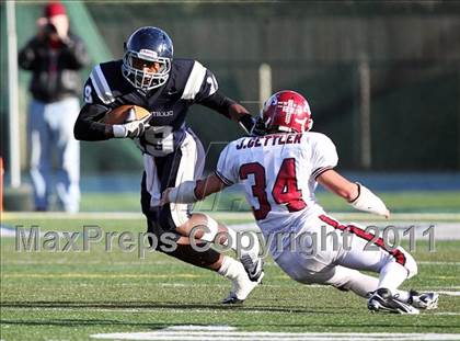 Thumbnail 3 in San Rafael vs. Marin Catholic (CIF NCS D3 Playoffs) photogallery.