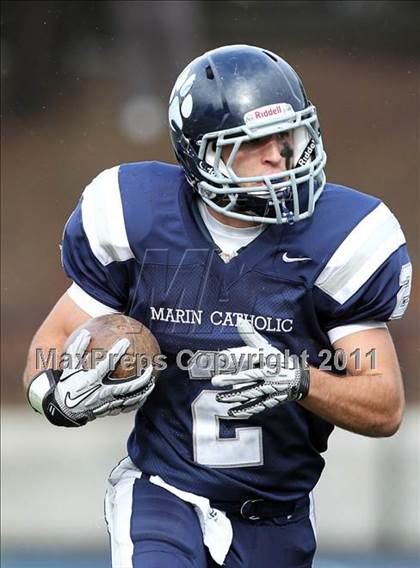Thumbnail 3 in San Rafael vs. Marin Catholic (CIF NCS D3 Playoffs) photogallery.