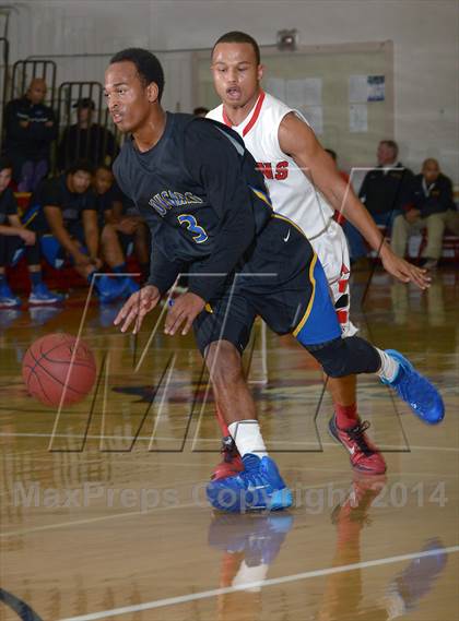 Thumbnail 2 in Newark Memorial vs Antelope (Father Kelly Tribute) photogallery.