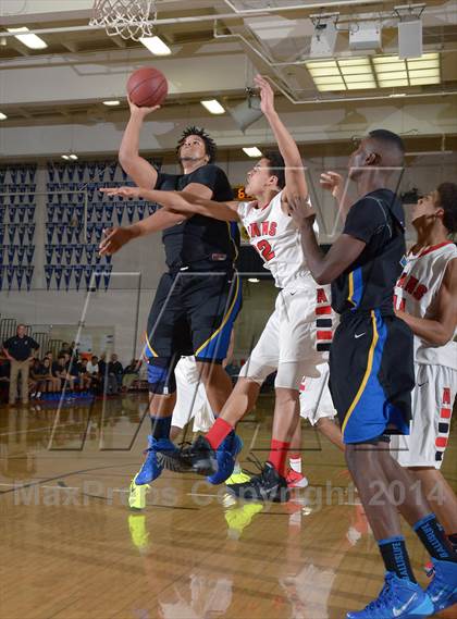 Thumbnail 3 in Newark Memorial vs Antelope (Father Kelly Tribute) photogallery.