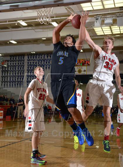 Thumbnail 2 in Newark Memorial vs Antelope (Father Kelly Tribute) photogallery.