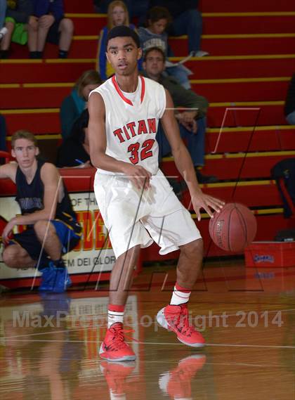 Thumbnail 3 in Newark Memorial vs Antelope (Father Kelly Tribute) photogallery.