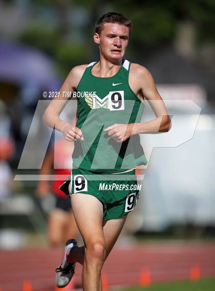 Thumbnail 1 in CHSAA 5A Championships (3200m Finals) photogallery.