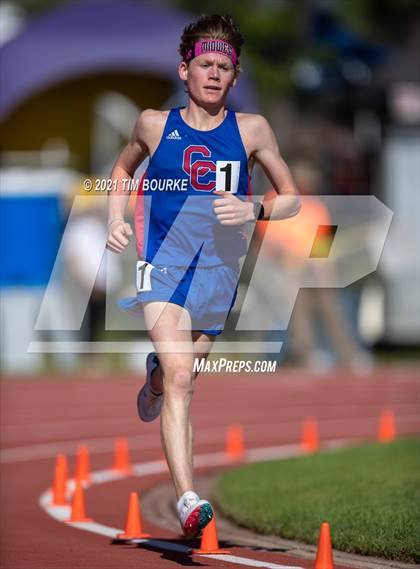 Thumbnail 1 in CHSAA 5A Championships (3200m Finals) photogallery.