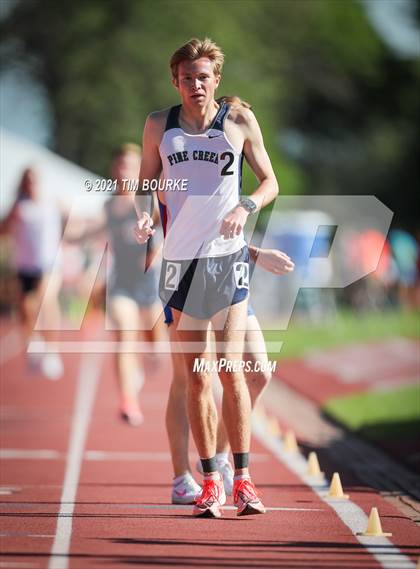 Thumbnail 2 in CHSAA 5A Championships (3200m Finals) photogallery.