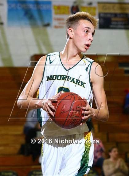 Thumbnail 3 in Moorpark vs. La Canada (Calabasas Showcase) photogallery.