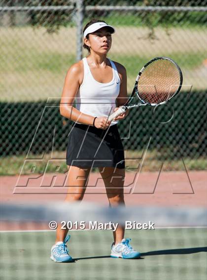 Thumbnail 3 in Enochs vs. Beyer photogallery.
