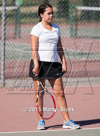 Thumbnail 2 in Enochs vs. Beyer photogallery.