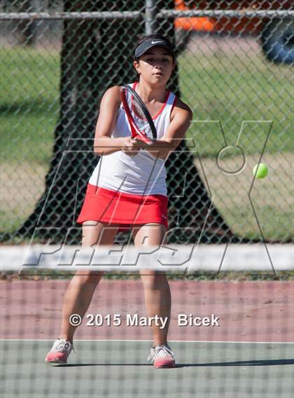 Thumbnail 2 in Enochs vs. Beyer photogallery.