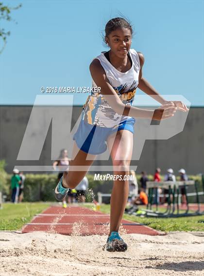 Thumbnail 2 in TAPPS 6A D3 Girls District Championships photogallery.