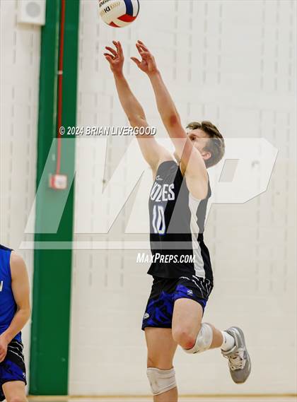 Thumbnail 1 in Grandview vs. Littleton Public Schools (CHSAA 5A Round 1) photogallery.