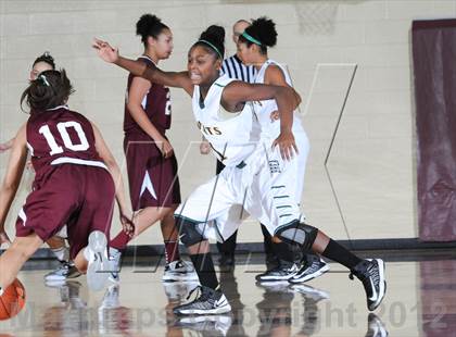 Thumbnail 2 in Brea Olinda vs. Hamilton (Nike Tournament of Champions) photogallery.