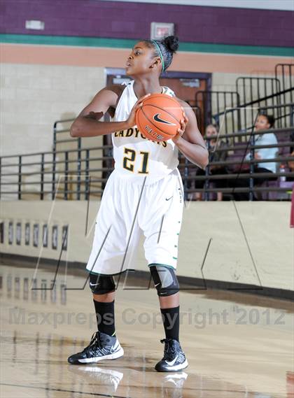 Thumbnail 2 in Brea Olinda vs. Hamilton (Nike Tournament of Champions) photogallery.