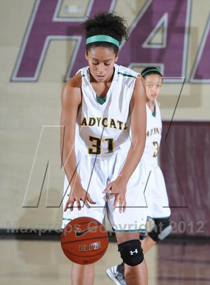 Thumbnail 3 in Brea Olinda vs. Hamilton (Nike Tournament of Champions) photogallery.