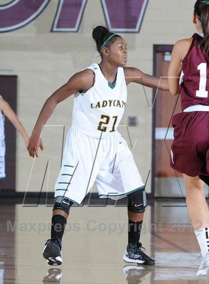 Thumbnail 2 in Brea Olinda vs. Hamilton (Nike Tournament of Champions) photogallery.
