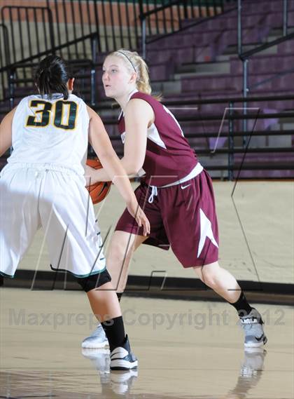 Thumbnail 1 in Brea Olinda vs. Hamilton (Nike Tournament of Champions) photogallery.