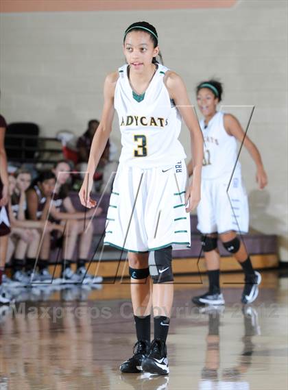 Thumbnail 1 in Brea Olinda vs. Hamilton (Nike Tournament of Champions) photogallery.