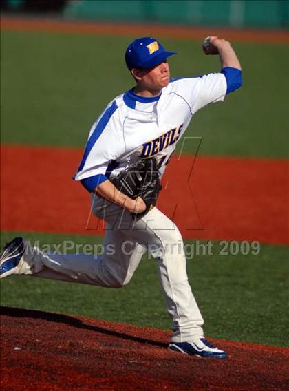 Thumbnail 2 in Warren vs Harrisburg  photogallery.