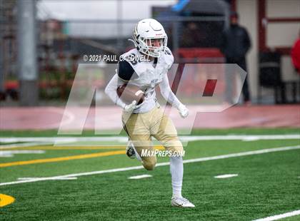 Thumbnail 3 in Mead @ Yelm (WIAA 3A District Playoff) photogallery.