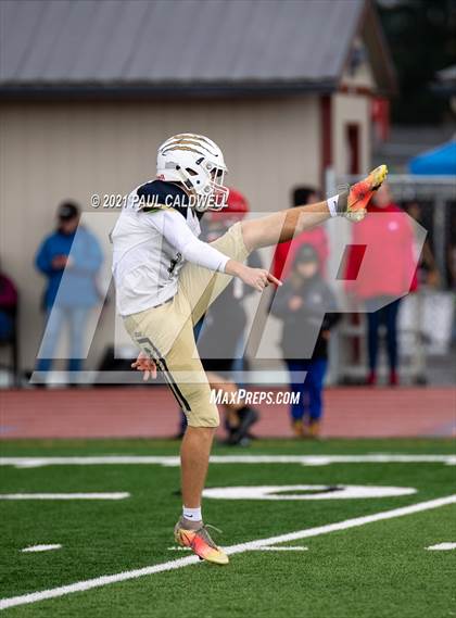 Thumbnail 3 in Mead @ Yelm (WIAA 3A District Playoff) photogallery.