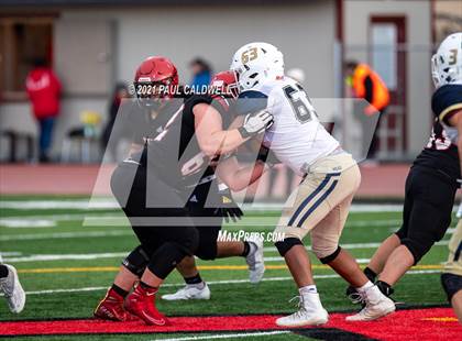 Thumbnail 1 in Mead @ Yelm (WIAA 3A District Playoff) photogallery.