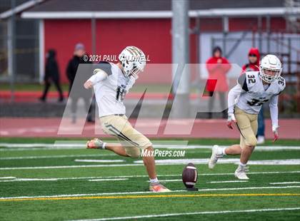 Thumbnail 1 in Mead @ Yelm (WIAA 3A District Playoff) photogallery.
