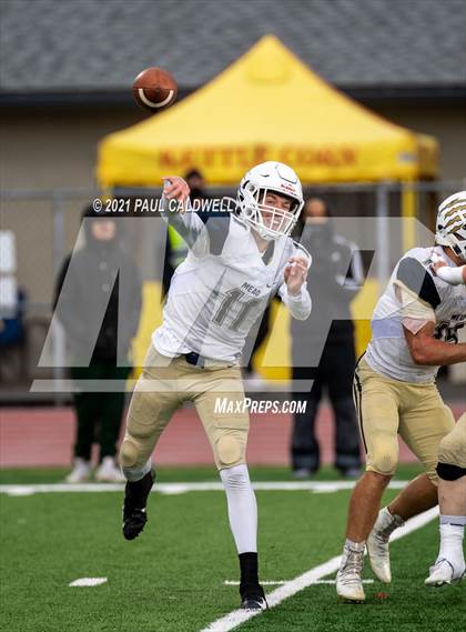 Thumbnail 2 in Mead @ Yelm (WIAA 3A District Playoff) photogallery.