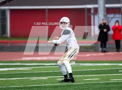 Thumbnail 1 in Mead @ Yelm (WIAA 3A District Playoff) photogallery.