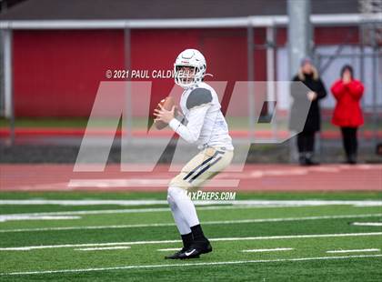 Thumbnail 3 in Mead @ Yelm (WIAA 3A District Playoff) photogallery.