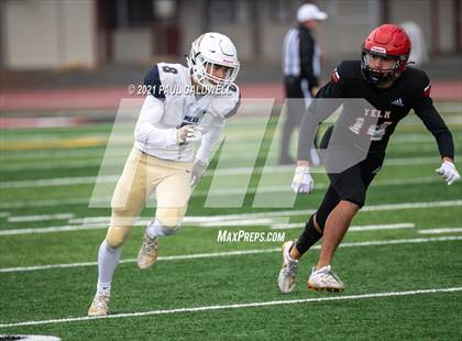 Thumbnail 1 in Mead @ Yelm (WIAA 3A District Playoff) photogallery.