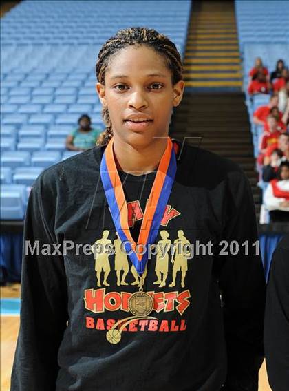 Thumbnail 1 in Salisbury vs. East Bladen (NCHSAA 2A Final) photogallery.