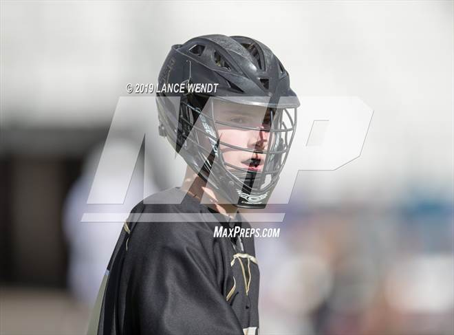 null - Photo 01