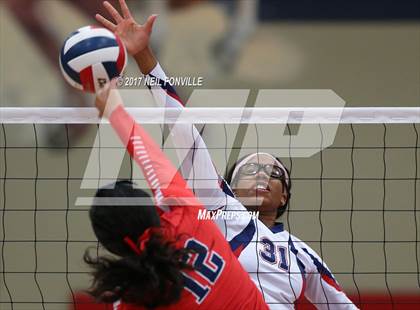 Thumbnail 1 in Allen @ Boyd photogallery.