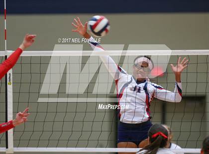 Thumbnail 2 in Allen @ Boyd photogallery.