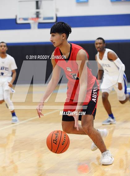 Thumbnail 1 in Fort Bend Austin vs Chavez (McDonald's Texas Invitational) photogallery.