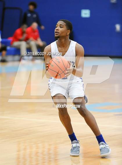Thumbnail 1 in Fort Bend Austin vs Chavez (McDonald's Texas Invitational) photogallery.