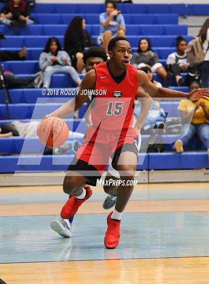 Thumbnail 2 in Fort Bend Austin vs Chavez (McDonald's Texas Invitational) photogallery.