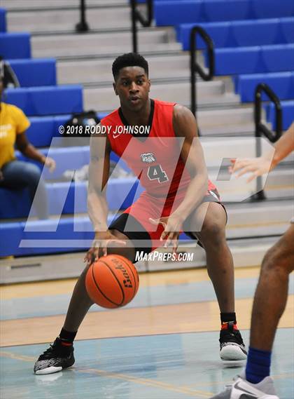 Thumbnail 1 in Fort Bend Austin vs Chavez (McDonald's Texas Invitational) photogallery.