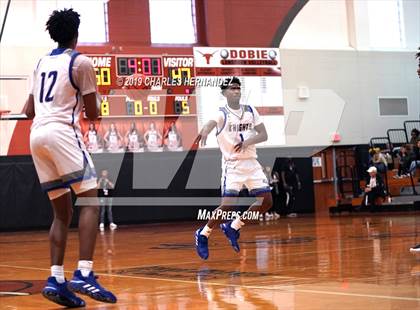 Thumbnail 2 in Fort Bend Elkins vs. Dobie (McDonald's Texas Invitational) photogallery.