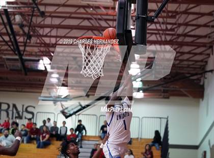 Thumbnail 3 in Fort Bend Elkins vs. Dobie (McDonald's Texas Invitational) photogallery.