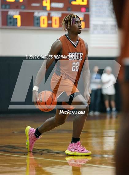 Thumbnail 2 in Fort Bend Elkins vs. Dobie (McDonald's Texas Invitational) photogallery.