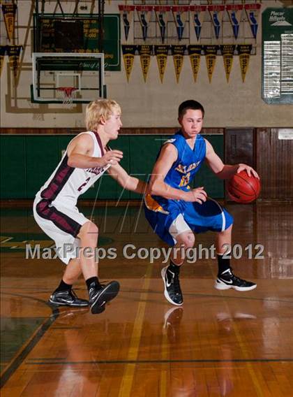 Thumbnail 3 in Del Campo vs. Woodcreek (Kendall Arnett) photogallery.