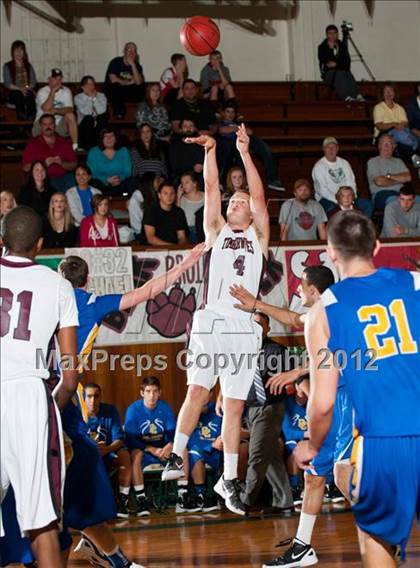 Thumbnail 1 in Del Campo vs. Woodcreek (Kendall Arnett) photogallery.