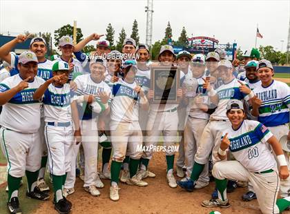 Thumbnail 3 in Atascadero vs. Highland (CIF CS D3 Final) photogallery.